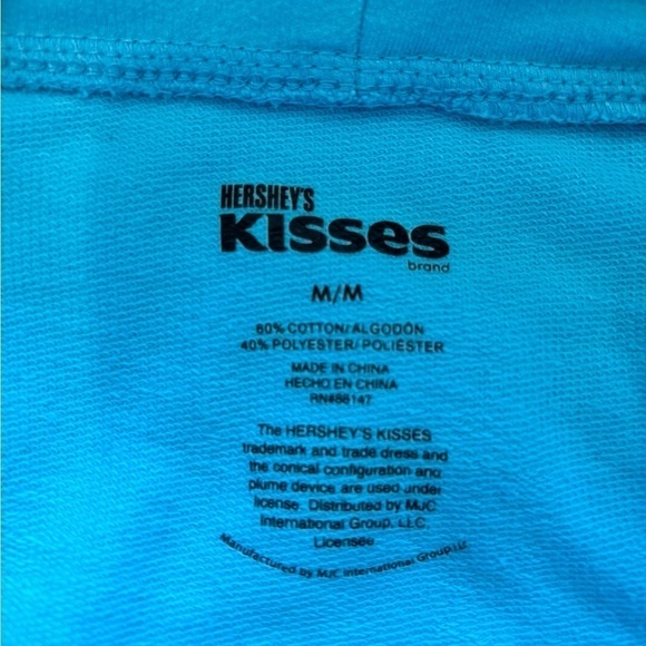 HERSHEYS KISSES LONG SLEEVE CROP HOODIE CHOCOLATE KISS PRINT SHIRT, SIZE M - Picture 7 of 8